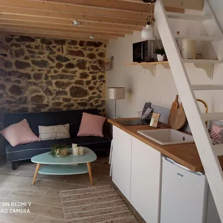Hébergement de vacances T2 à 2 Pas De La *