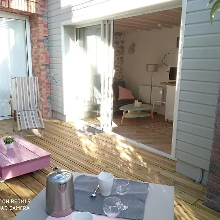 T2 A 2 Pas De La Holiday home Granville