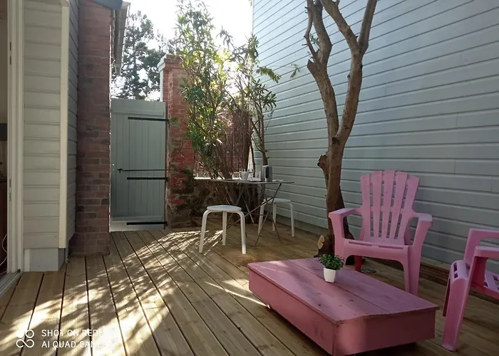 T2 A 2 Pas De La 펜션 *